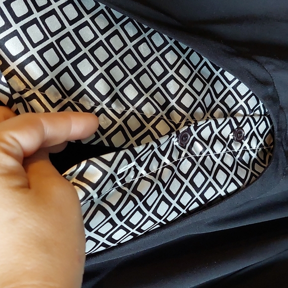Black dress with silky black and white design, size unknown - Picture 3 of 3